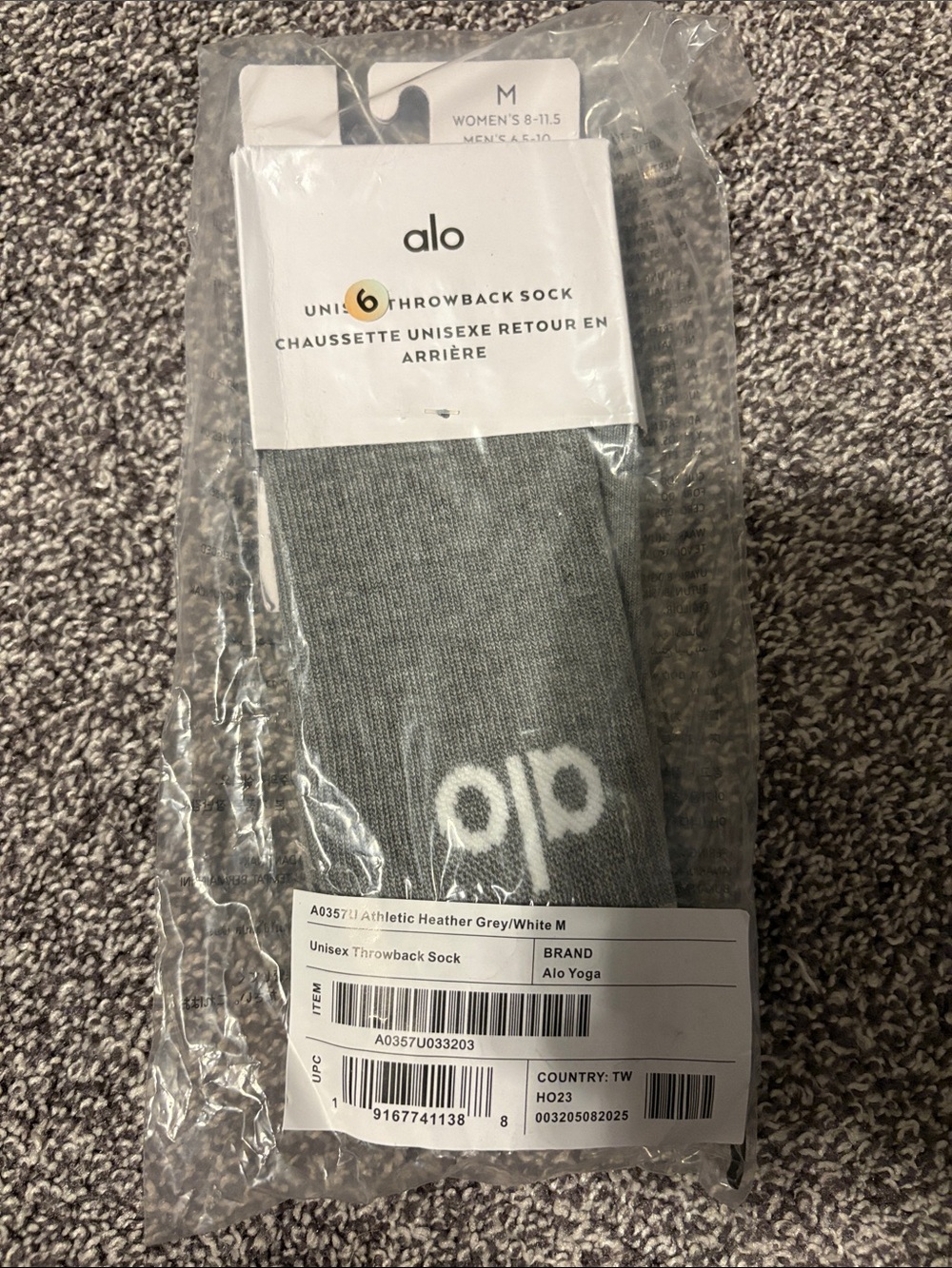 ALO Yoga Unisex Throwback Socks